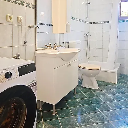 Gorana By Interhome Mirce
