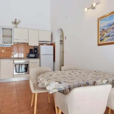 Holiday home Gorana By Interhome